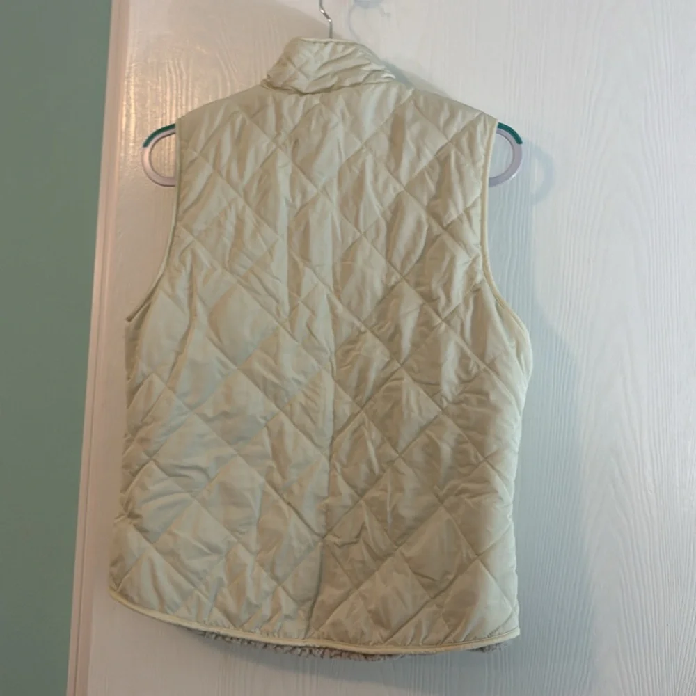 Vest - Picture 2 of 4
